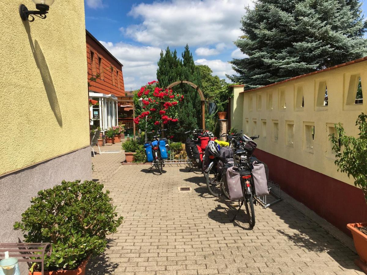 Pension Luisenhof Тангермюнде Екстер'єр фото